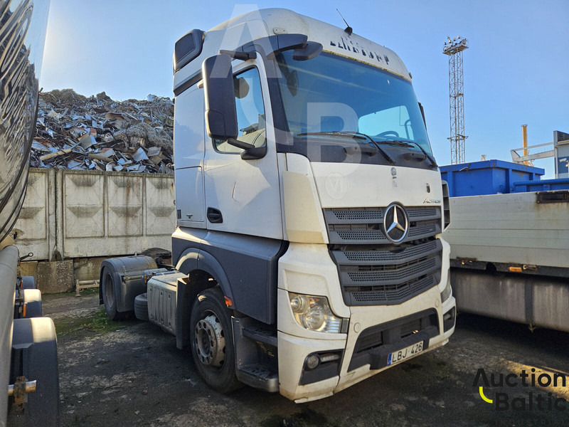 Mercedes-Benz Actros - Tractor: foto 1 Mercedes-Benz Actros - Tractor: foto 1