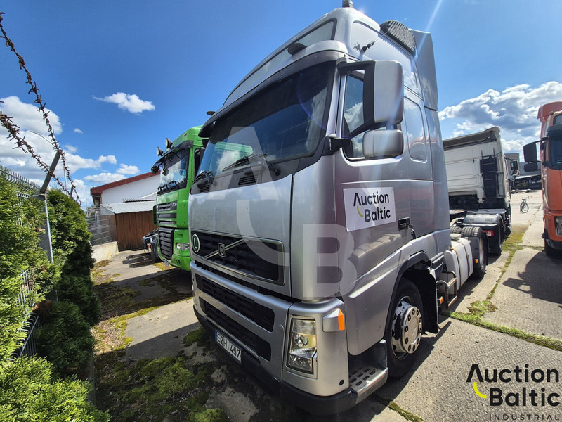 Volvo FH12 - Tractor: foto 1 Volvo FH12 - Tractor: foto 1