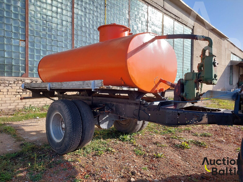 Trailer for transporting and watering water - Reboque cisterna: foto 1 Trailer for transporting and watering water - Reboque cisterna: foto 1