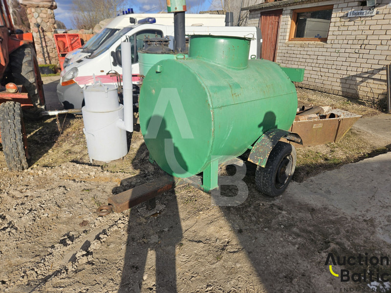 Trailer with tank - Reboque cisterna: foto 1 Trailer with tank - Reboque cisterna: foto 1