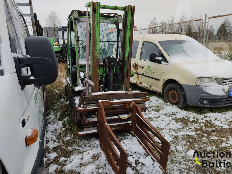UniCarriers 30 - Empilhador a diesel: foto 3 UniCarriers 30 - Empilhador a diesel: foto 3