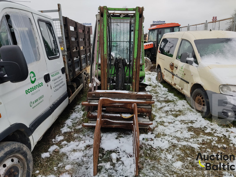 UniCarriers 30 - Empilhador a diesel: foto 4 UniCarriers 30 - Empilhador a diesel: foto 4
