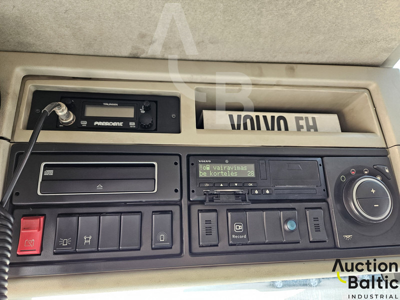 Camião cisterna para transporte de combustível Volvo FH 420: foto 15