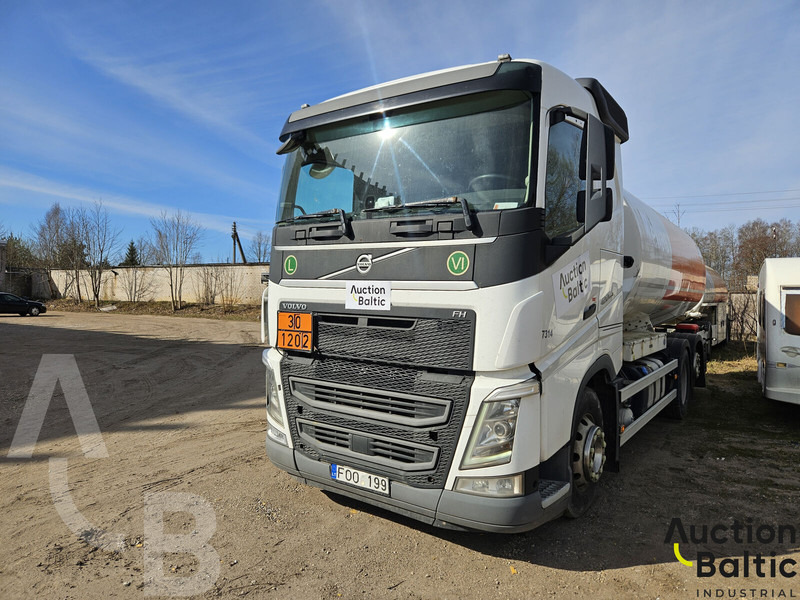 Volvo FH 420 - Camião cisterna: foto 2 Volvo FH 420 - Camião cisterna: foto 2