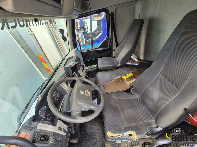 Volvo FL240 - Camião furgão: foto 5 Volvo FL240 - Camião furgão: foto 5