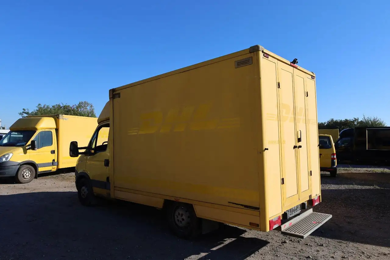 Iveco Daily/ Regalsystem/Luftfeder/KURZ/1. Hand - Carrinha de contentor: foto 4 Iveco Daily/ Regalsystem/Luftfeder/KURZ/1. Hand - Carrinha de contentor: foto 4