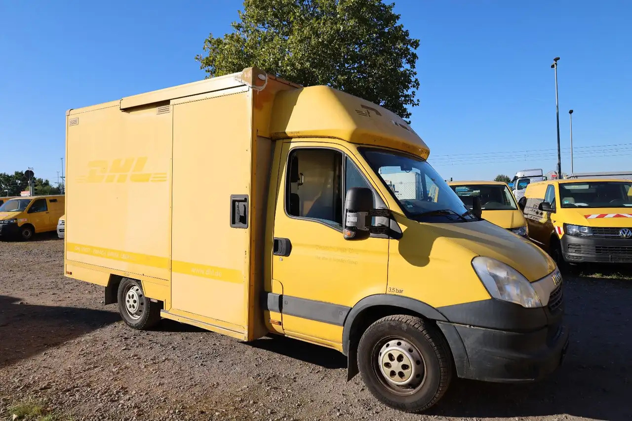 Iveco Daily/ Regalsystem/Luftfeder/KURZ/1. Hand - Carrinha de contentor: foto 1 Iveco Daily/ Regalsystem/Luftfeder/KURZ/1. Hand - Carrinha de contentor: foto 1
