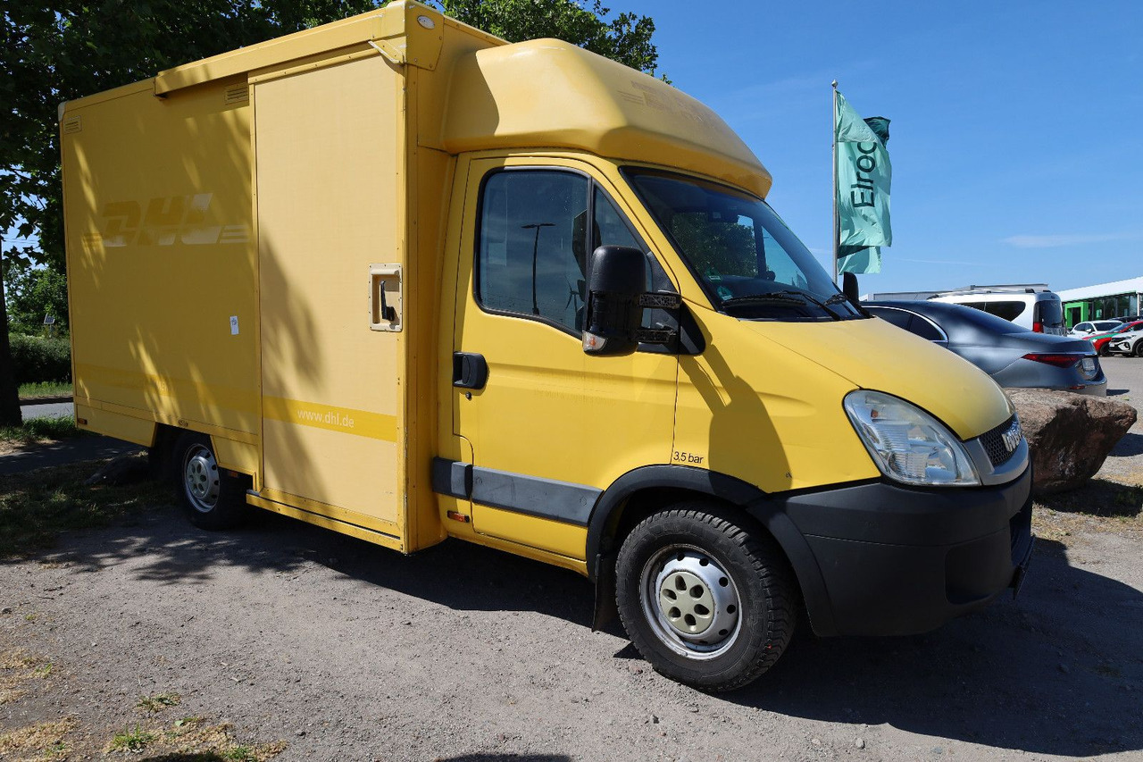 Iveco Daily/ Regalsystem/Luftfeder/KURZ - Carrinha de contentor: foto 1 Iveco Daily/ Regalsystem/Luftfeder/KURZ - Carrinha de contentor: foto 1