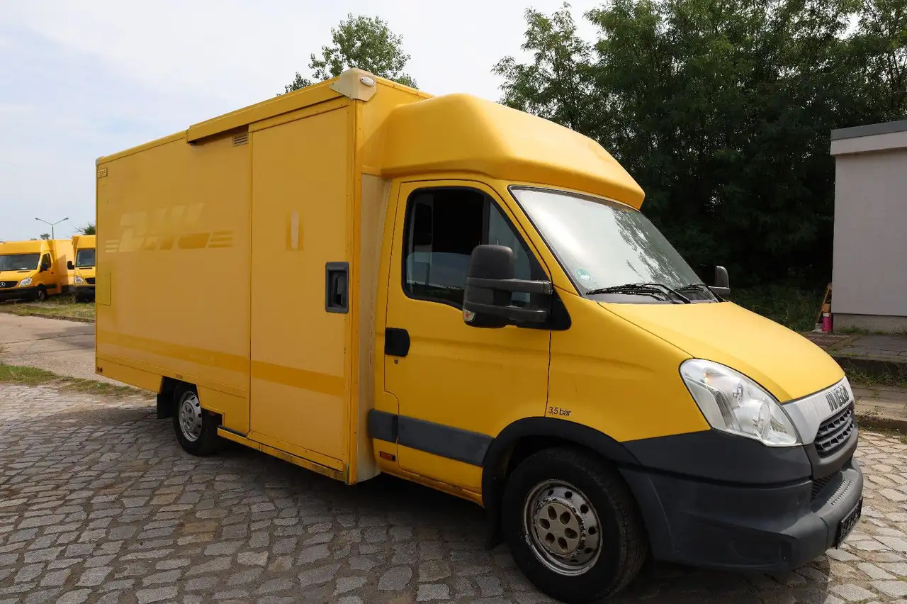 Iveco IS35SI2AA Daily/ Regalsystem/Luftfeder/1. Hand/ - Carrinha de contentor: foto 2 Iveco IS35SI2AA Daily/ Regalsystem/Luftfeder/1. Hand/ - Carrinha de contentor: foto 2