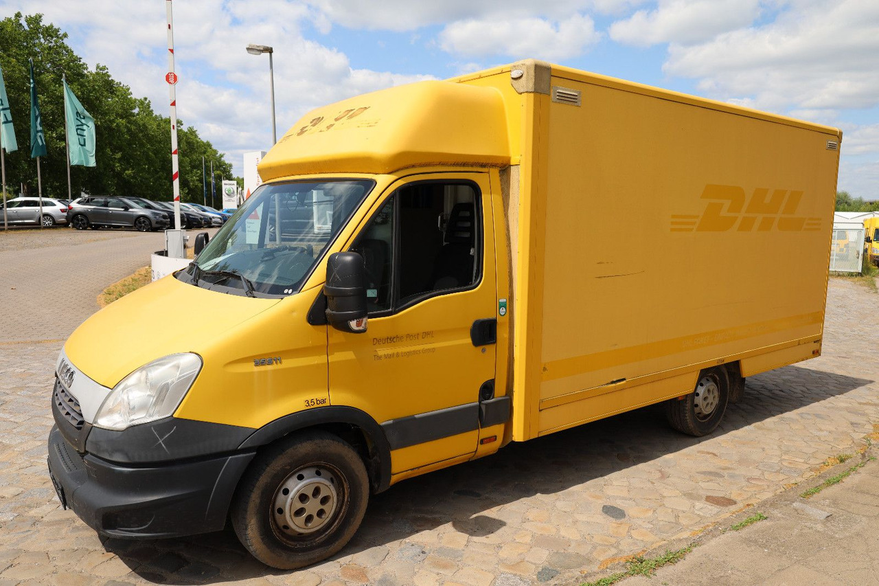 Iveco IS35SI2AA Daily/ Regalsystem/Luftfeder - Carrinha de contentor: foto 2 Iveco IS35SI2AA Daily/ Regalsystem/Luftfeder - Carrinha de contentor: foto 2