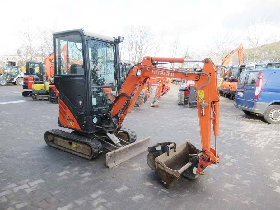 Hitachi ZX 17 U-2 - Mini escavadeira: foto 2 Hitachi ZX 17 U-2 - Mini escavadeira: foto 2