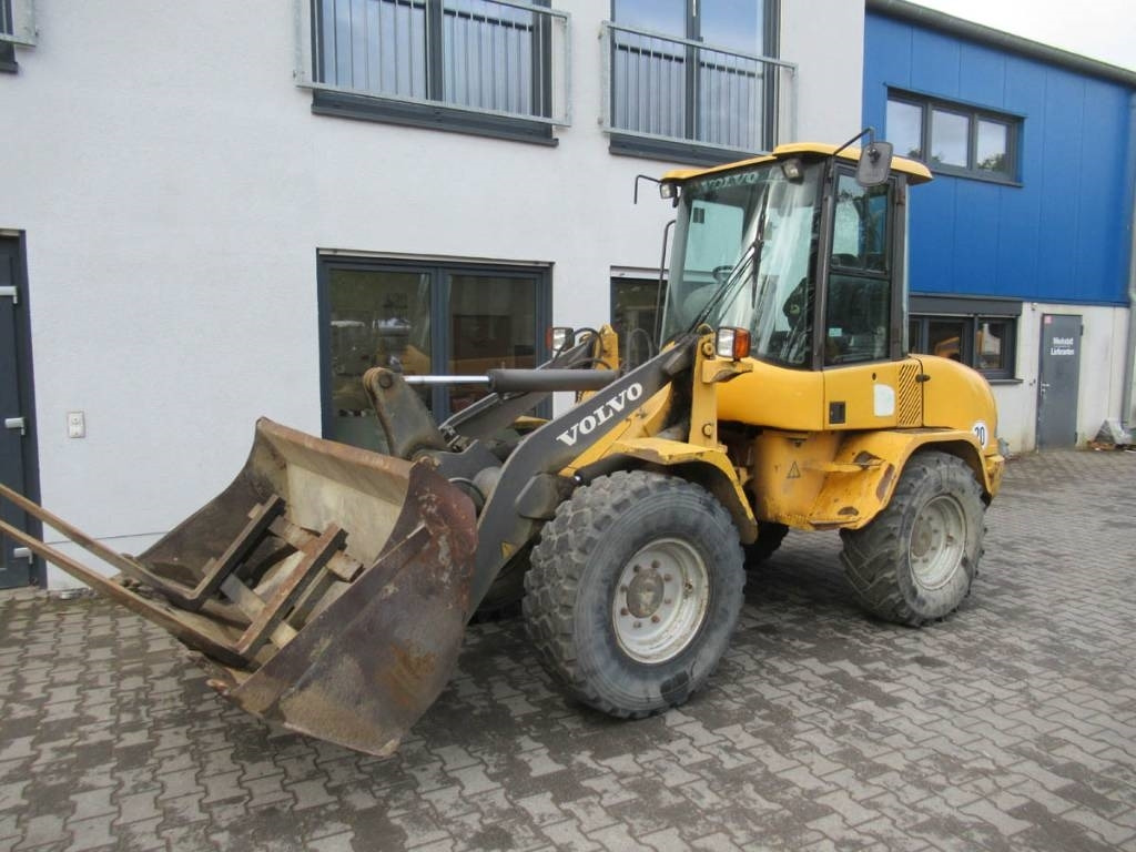 Volvo L 30 B - Pá carregadora de rodas: foto 2 Volvo L 30 B - Pá carregadora de rodas: foto 2