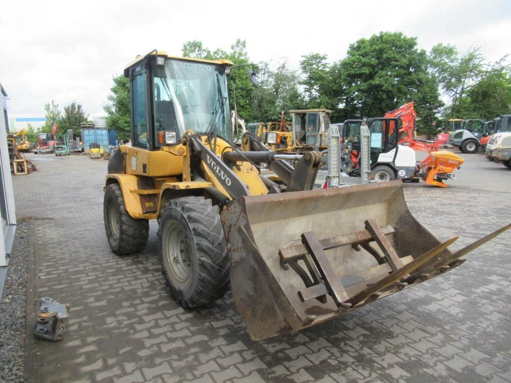 Volvo L 30 B - Pá carregadora de rodas: foto 3 Volvo L 30 B - Pá carregadora de rodas: foto 3
