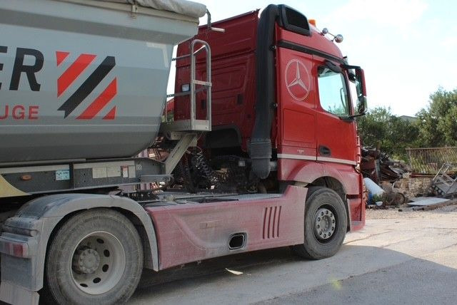Mercedes-Benz Actros 4 2-Achser BM 963 1848 OM471 4x2 SZM - Tractor: foto 3 Mercedes-Benz Actros 4 2-Achser BM 963 1848 OM471 4x2 SZM - Tractor: foto 3