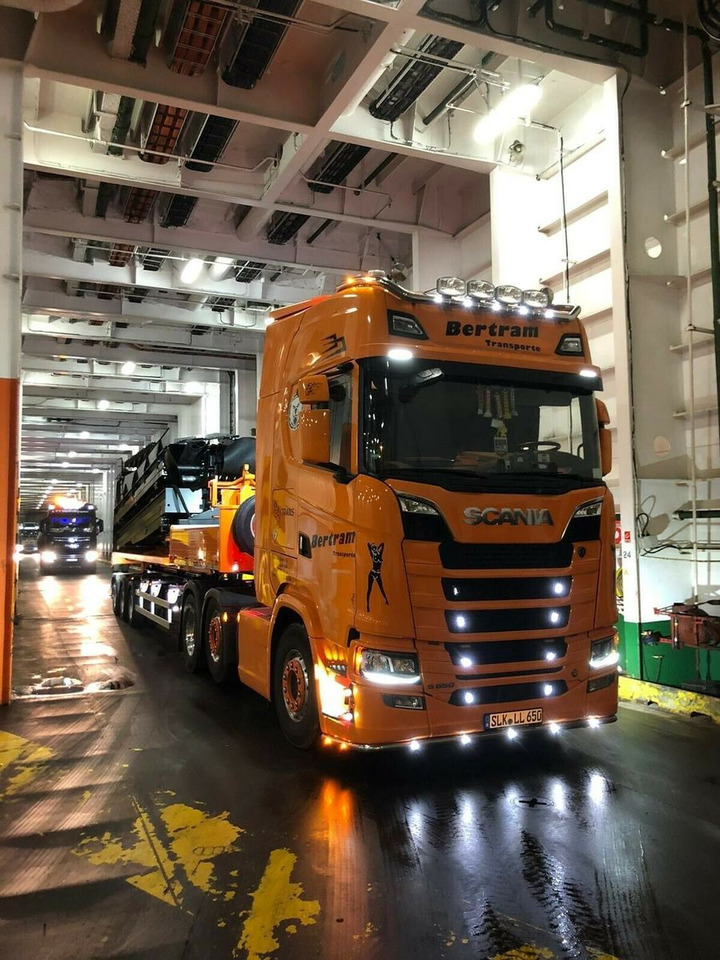 Auflieger Abrollkipper Hakenlift Hookliftloader - Semi-reboque transportador de contêineres/ Caixa móvel: foto 4 Auflieger Abrollkipper Hakenlift Hookliftloader - Semi-reboque transportador de contêineres/ Caixa móvel: foto 4