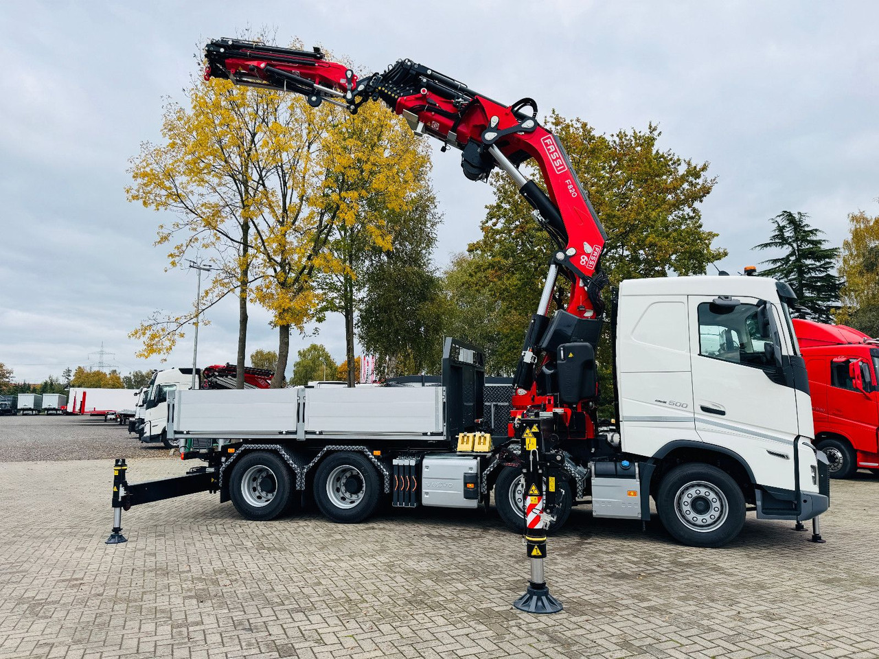 Camião, Camião grua Volvo FH 500 8x4 Kran F820 RA2.27 Jib & Winde Sofort: foto 13