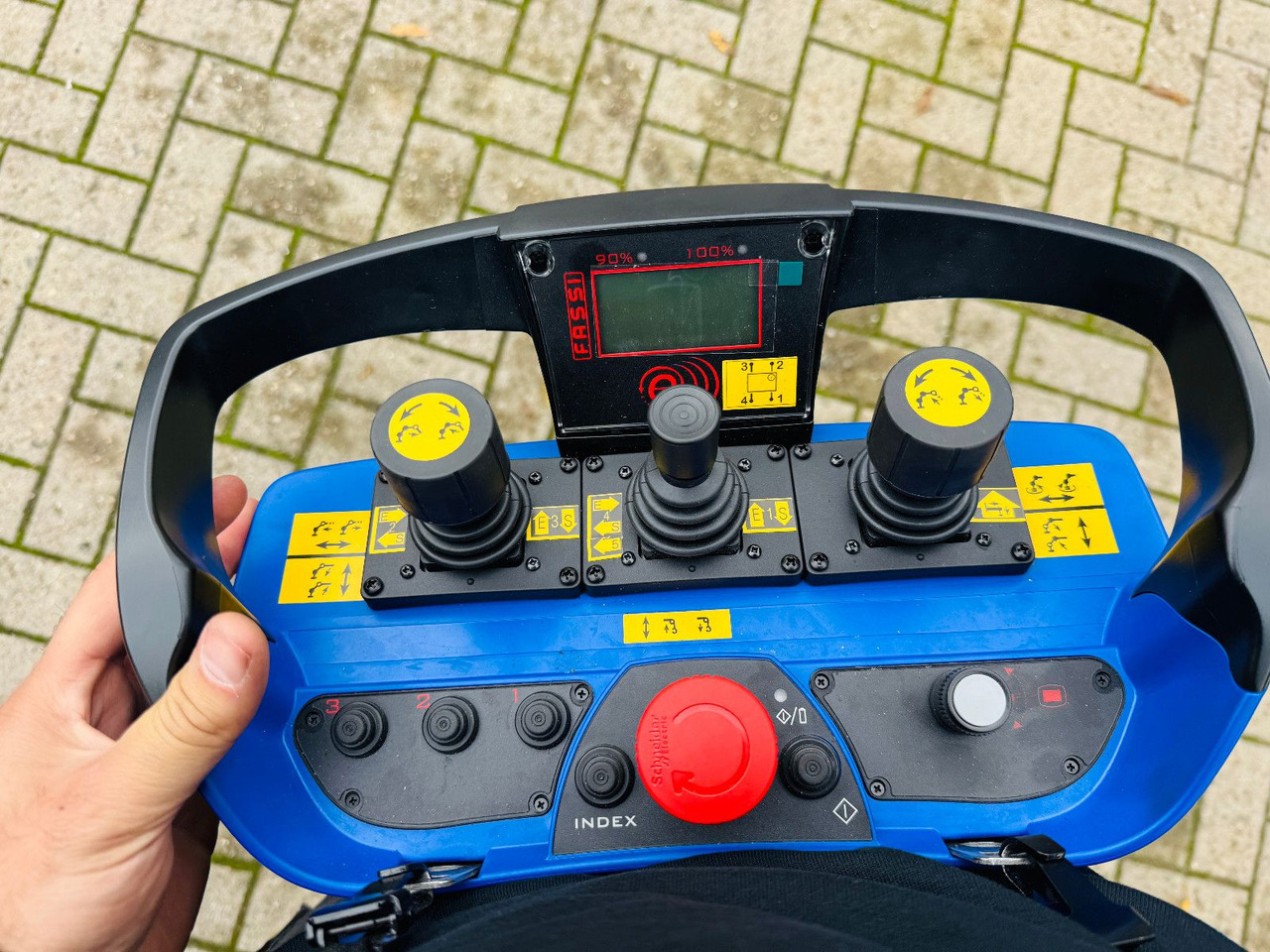 Camião, Camião grua Volvo FH 500 8x4 Kran F820 RA2.27 Jib & Winde Sofort: foto 15