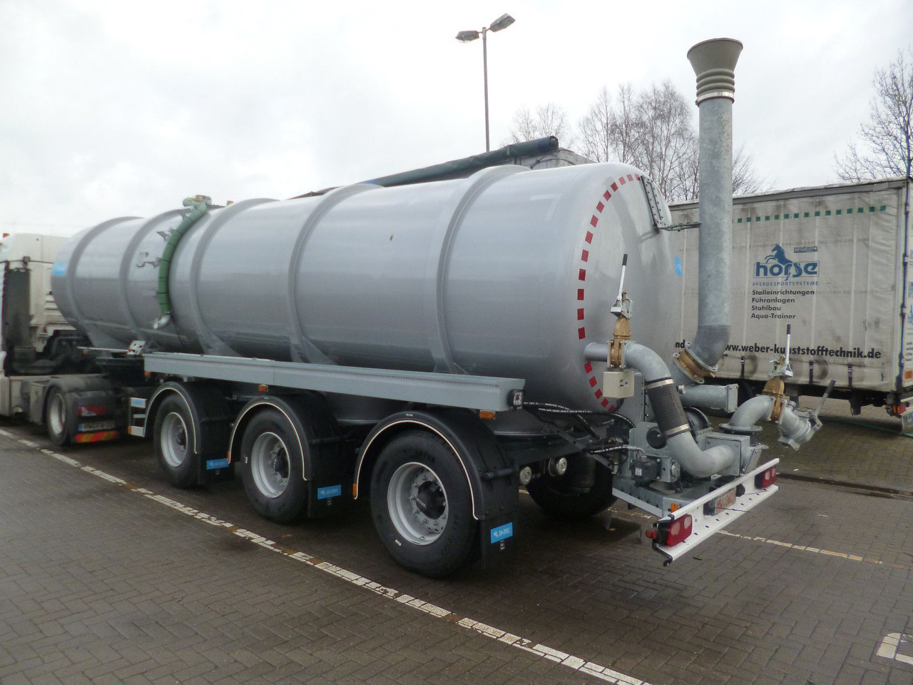 D-TEC TANKTRAILER FV2011-20-R295 D-TEC Gülletanker FV2011 Zwangslenkung - Semi-reboque cisterna: foto 3 D-TEC TANKTRAILER FV2011-20-R295 D-TEC Gülletanker FV2011 Zwangslenkung - Semi-reboque cisterna: foto 3