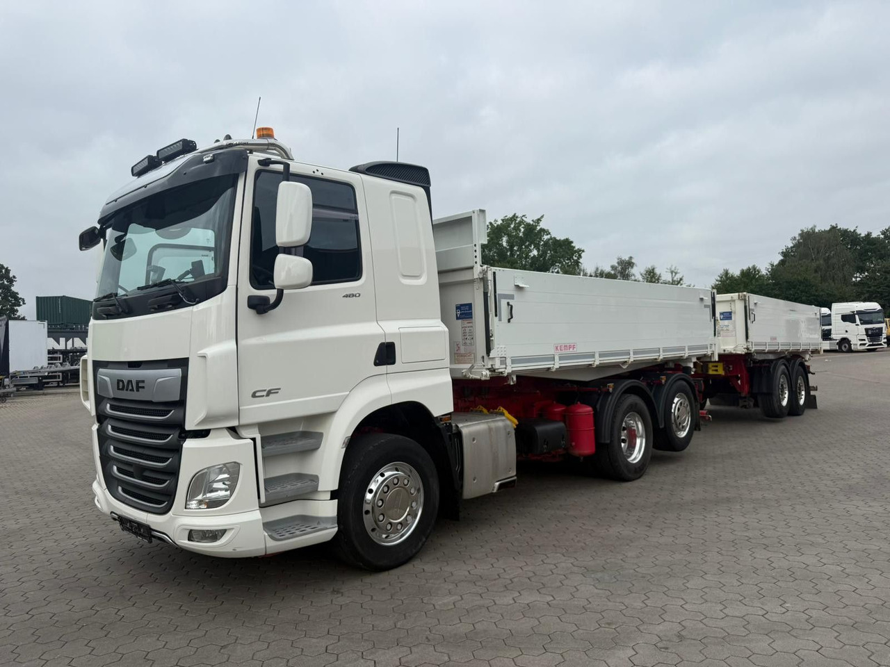 DAF CF 480 FAN 6x2 Dreiseitenkipper Inkl. Anhänger - Camião basculante: foto 2 DAF CF 480 FAN 6x2 Dreiseitenkipper Inkl. Anhänger - Camião basculante: foto 2