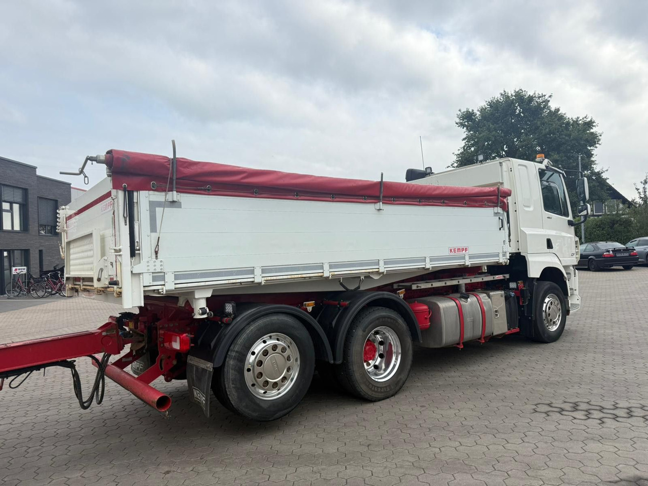 DAF CF 480 FAN 6x2 Dreiseitenkipper Inkl. Anhänger - Camião basculante: foto 3 DAF CF 480 FAN 6x2 Dreiseitenkipper Inkl. Anhänger - Camião basculante: foto 3