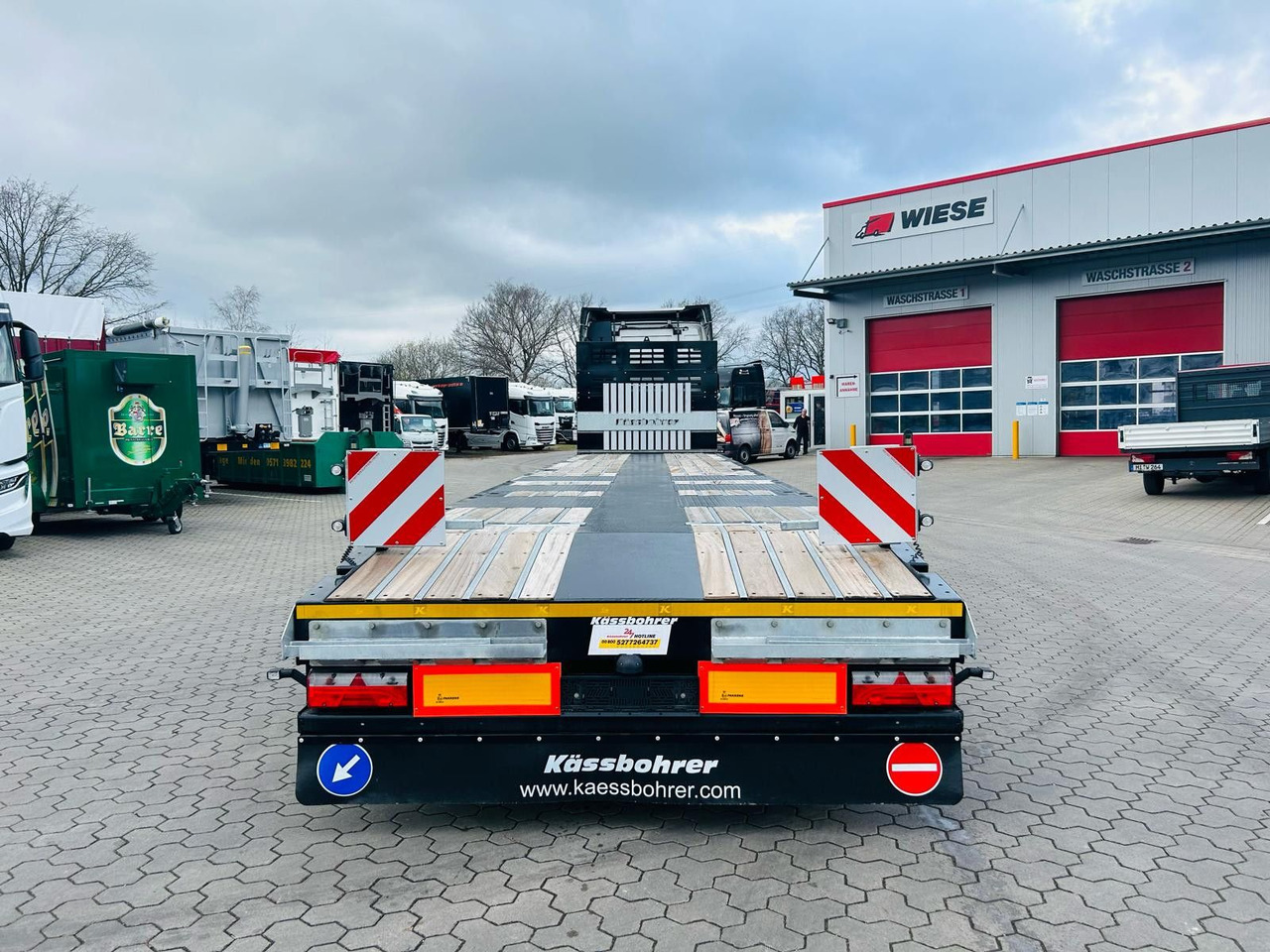 Kässbohrer SPS Mega Schwerlast Plattform Lenkachse - Semi-reboque plataforma/ Caixa aberta: foto 5 Kässbohrer SPS Mega Schwerlast Plattform Lenkachse - Semi-reboque plataforma/ Caixa aberta: foto 5