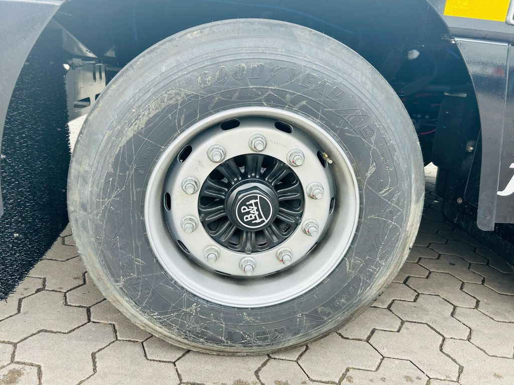 Locação financeira de Kässbohrer SPS Mega Schwerlast Plattform Lenkachse  Kässbohrer SPS Mega Schwerlast Plattform Lenkachse: foto 14