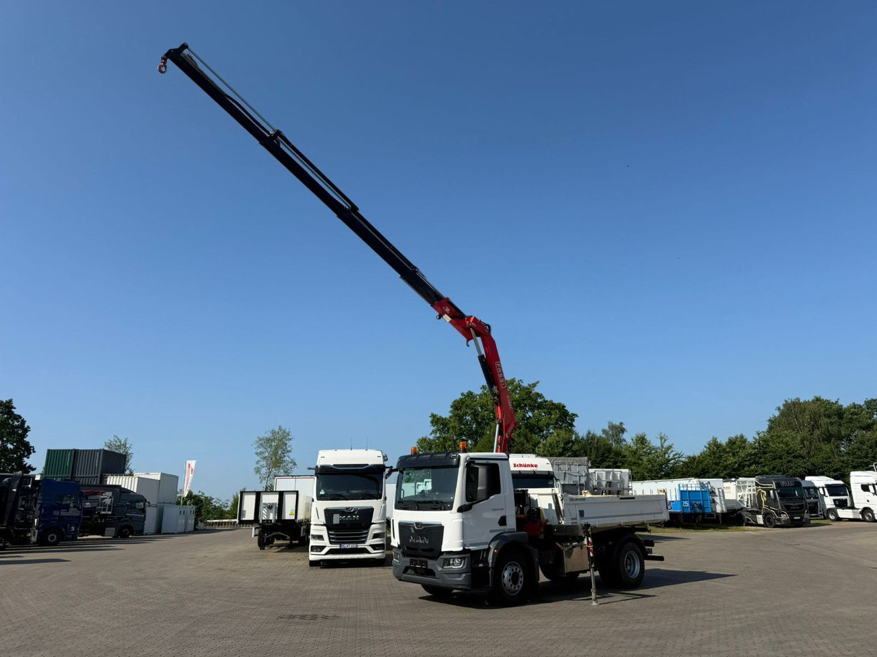 MAN TGM 18.320 4x2 BB Kran Fassi F135 Kipper Meiller - Camião grua: foto 3 MAN TGM 18.320 4x2 BB Kran Fassi F135 Kipper Meiller - Camião grua: foto 3