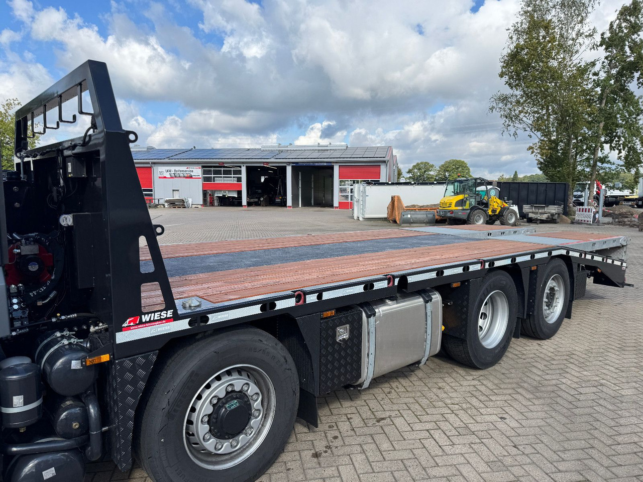 MAN TGS 35.520 Hydro Baumaschinentransporter - Caminhão reboque: foto 2 MAN TGS 35.520 Hydro Baumaschinentransporter - Caminhão reboque: foto 2