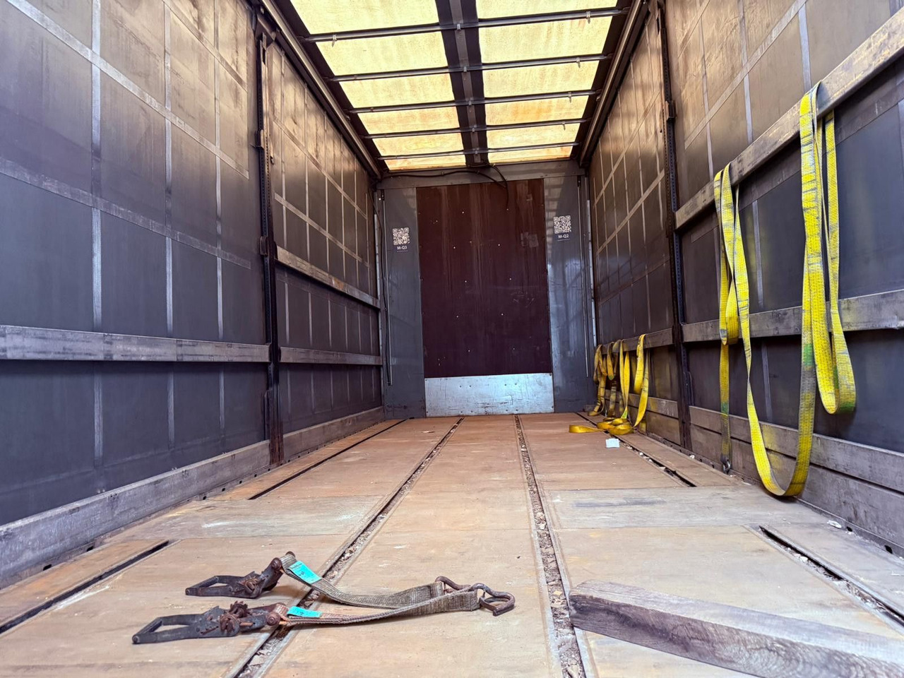 Camião de lona MAN TGX 18.440 LL Volumen LKW mit Staplerhalterung MAN TGX 18.440 LL Volumen LKW mit Staplerhalterung: foto 10 Camião de lona MAN TGX 18.440 LL Volumen LKW mit Staplerhalterung MAN TGX 18.440 LL Volumen LKW mit Staplerhalterung: foto 10