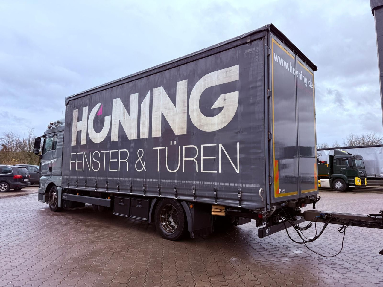 MAN TGX 18.440 LL Volumen LKW mit Staplerhalterung MAN TGX 18.440 LL Volumen LKW mit Staplerhalterung - Camião de lona: foto 3 MAN TGX 18.440 LL Volumen LKW mit Staplerhalterung MAN TGX 18.440 LL Volumen LKW mit Staplerhalterung - Camião de lona: foto 3
