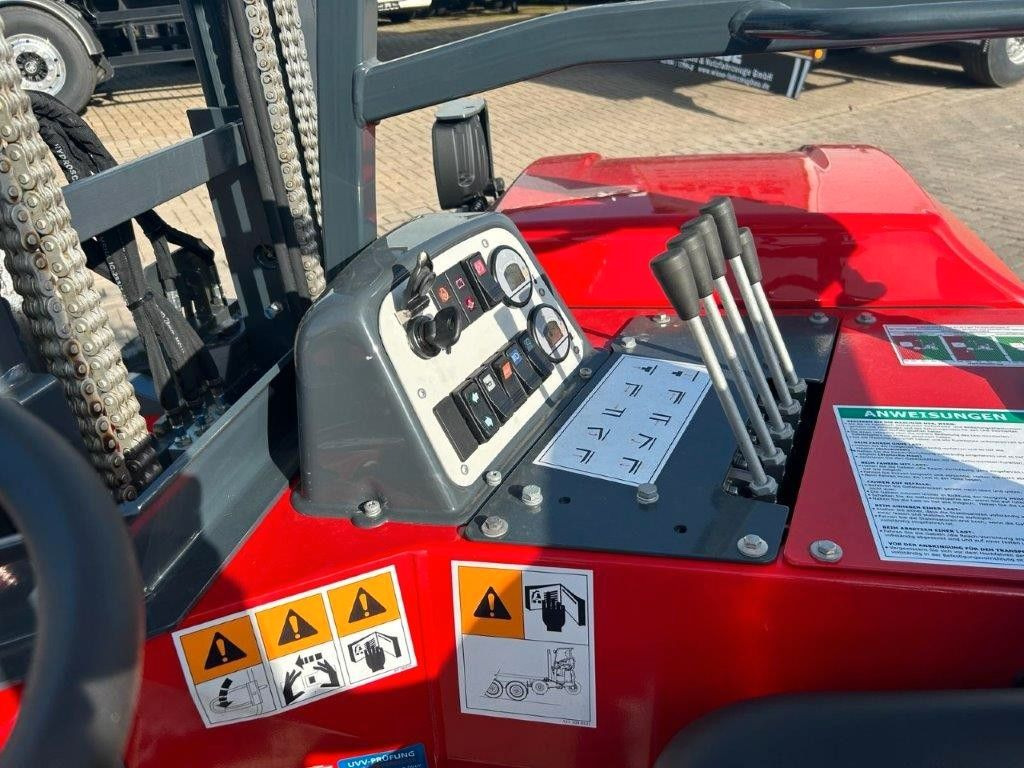 Moffett CARGOTEC - Tragkraft 2.500 kg Moffett CARGOTEC - Tragkraft 2.500 kg - Miete möglich - Empilhador a diesel: foto 4 Moffett CARGOTEC - Tragkraft 2.500 kg Moffett CARGOTEC - Tragkraft 2.500 kg - Miete möglich - Empilhador a diesel: foto 4