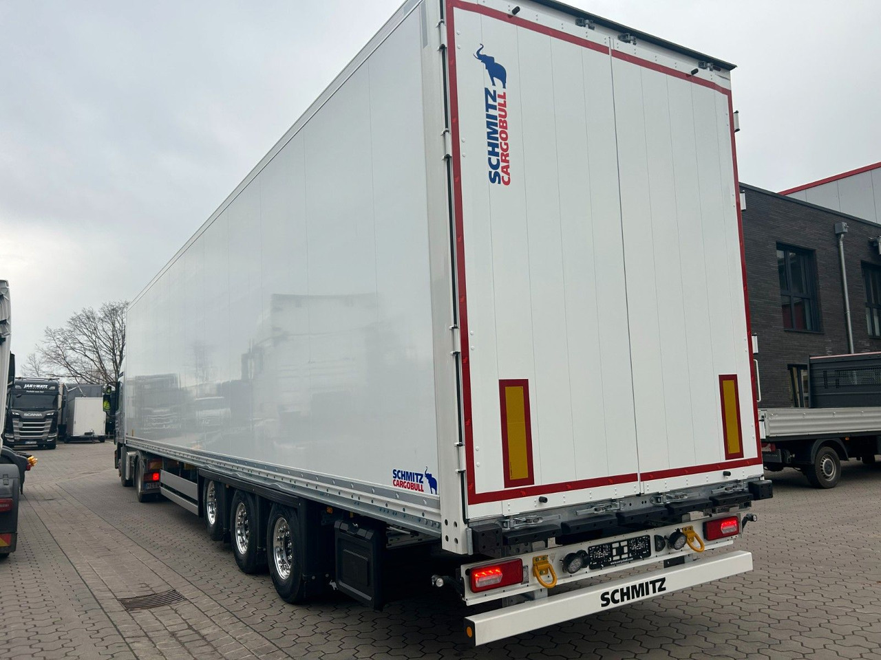 Schmitz Cargobull Mega Koffer - Trockenfrachter FERROPLAST - Semi-reboque furgão: foto 2 Schmitz Cargobull Mega Koffer - Trockenfrachter FERROPLAST - Semi-reboque furgão: foto 2