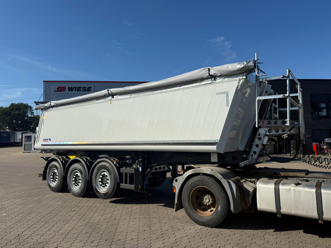 Schmitz Cargobull SKI 24 SL 7.2 3-Achs Alu Mulde 27m³ Sofort Verfü - Semi-reboque basculante: foto 1 Schmitz Cargobull SKI 24 SL 7.2 3-Achs Alu Mulde 27m³ Sofort Verfü - Semi-reboque basculante: foto 1