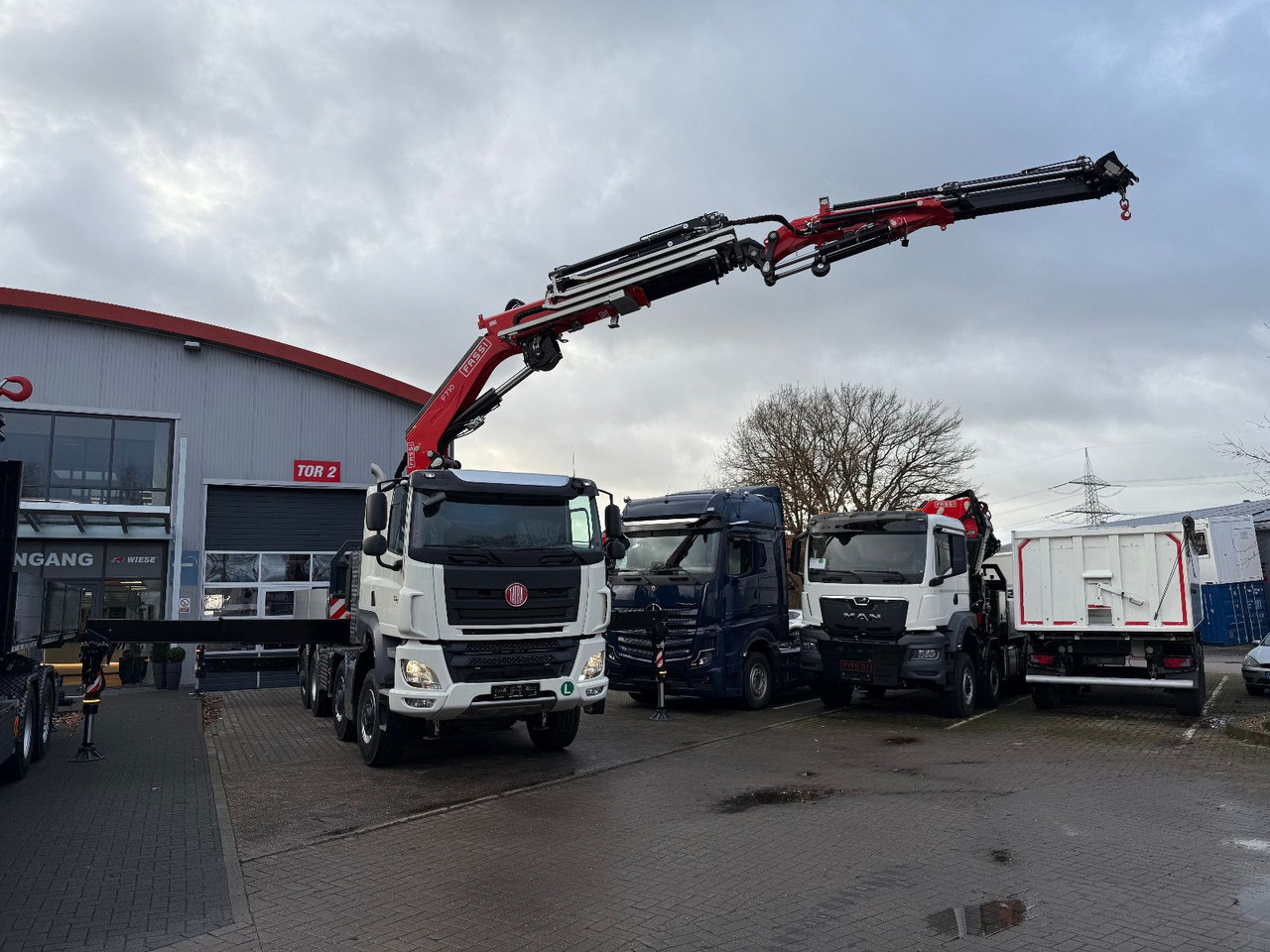 Tatra 41.500 8x8 Phoenix Fassi F710 Kran - Camião de caixa aberta/ Plataforma, Camião grua: foto 5 Tatra 41.500 8x8 Phoenix Fassi F710 Kran - Camião de caixa aberta/ Plataforma, Camião grua: foto 5