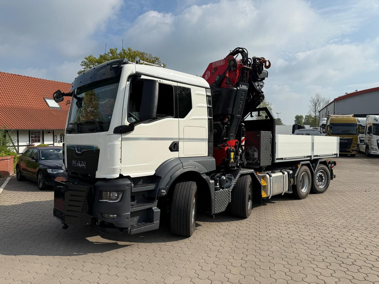 MAN 35.520 8x4 Fassi F800 RA2.28 OHNE ABSTÜTZÜBERWA. - Tractor: foto 3 MAN 35.520 8x4 Fassi F800 RA2.28 OHNE ABSTÜTZÜBERWA. - Tractor: foto 3
