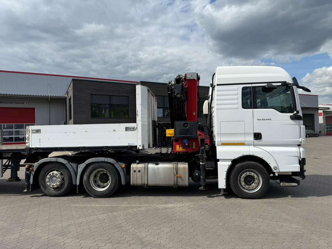 MAN TGX 26.440 6x2 mit HMF 3000-5 Kran - Tractor: foto 3 MAN TGX 26.440 6x2 mit HMF 3000-5 Kran - Tractor: foto 3