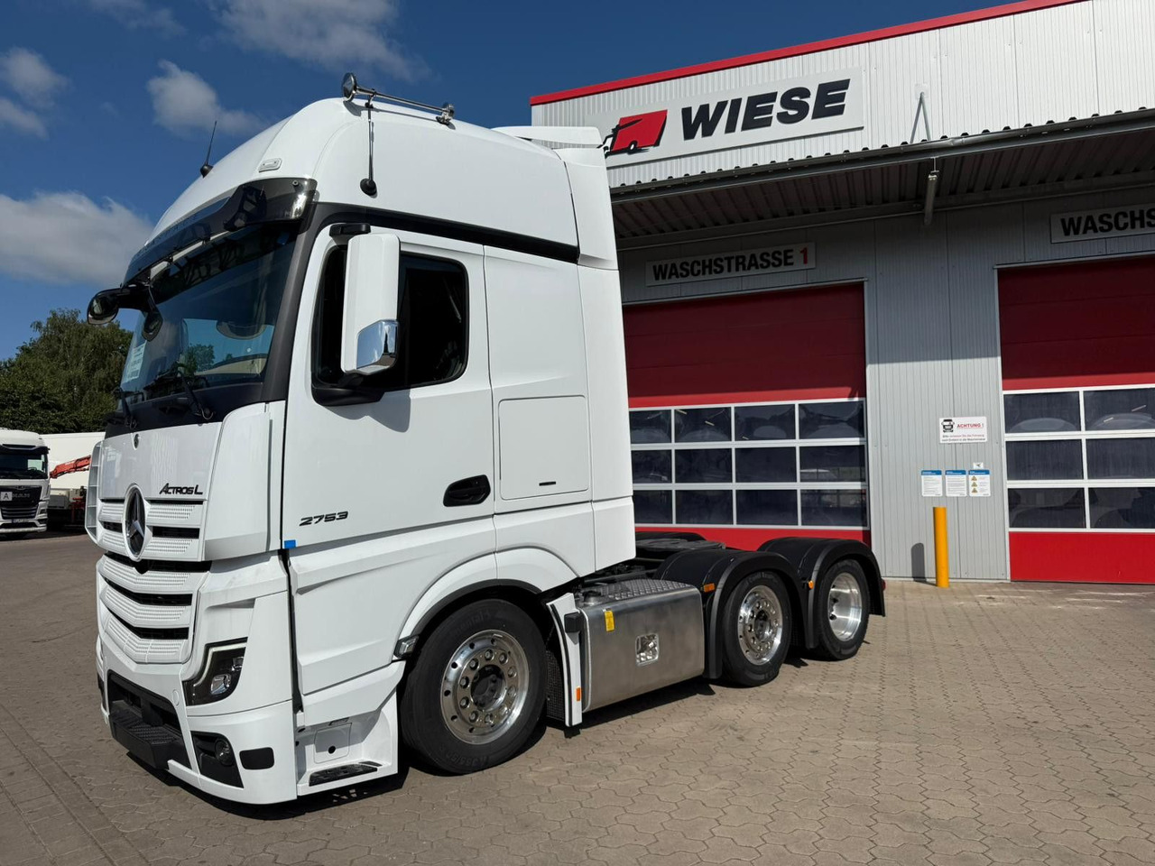 Mercedes-Benz Actros 2753 GigaSpace L 6x2 Lowliner TrendLine - Tractor: foto 1 Mercedes-Benz Actros 2753 GigaSpace L 6x2 Lowliner TrendLine - Tractor: foto 1