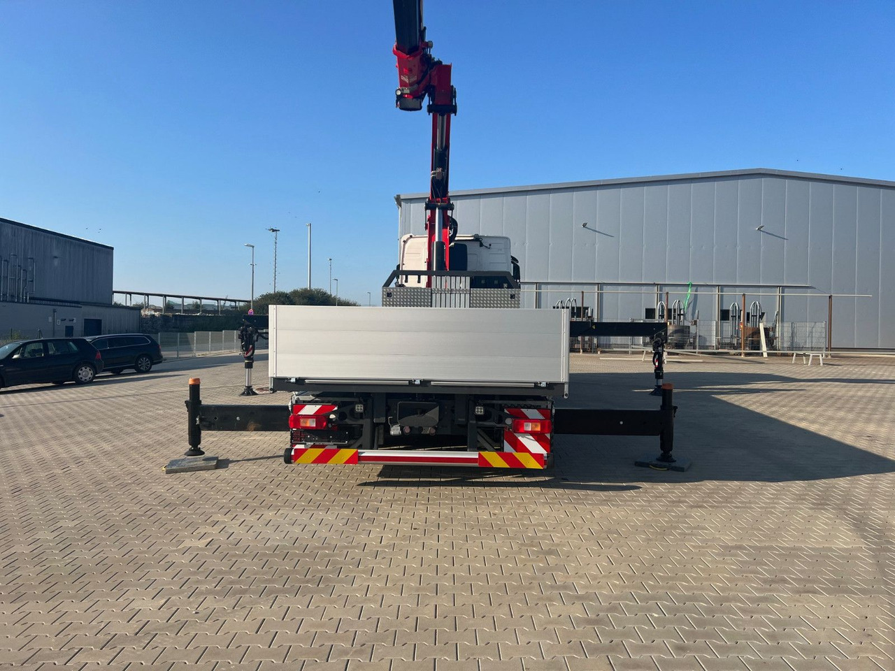 Volvo FH 500 8x2 Kran F710 RA2.26 - Camião grua: foto 4 Volvo FH 500 8x2 Kran F710 RA2.26 - Camião grua: foto 4