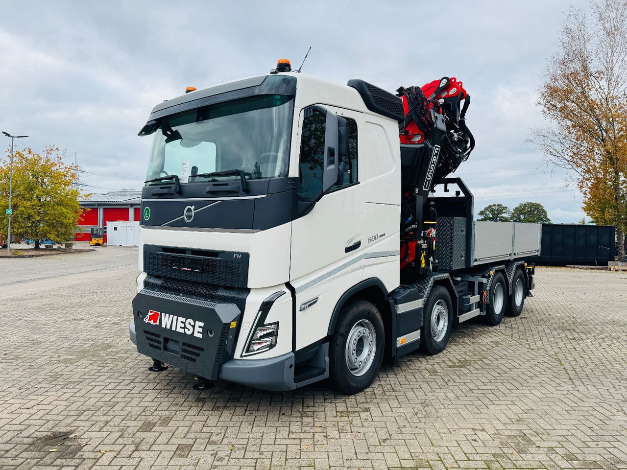Volvo FH 500 8x4 Kran F820 RA2.27 Jib & Winde Sofort - Camião de caixa aberta/ Plataforma, Camião grua: foto 1 Volvo FH 500 8x4 Kran F820 RA2.27 Jib & Winde Sofort - Camião de caixa aberta/ Plataforma, Camião grua: foto 1