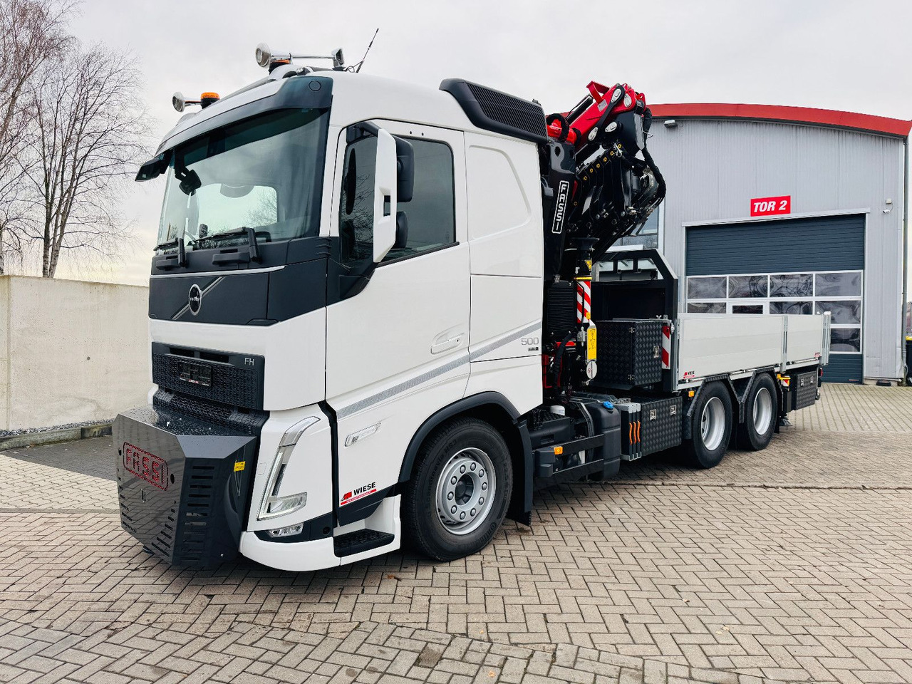 Volvo FH500 6x4 Fassi F545RA 2.27 mit Jib und Winde - Camião de caixa aberta/ Plataforma, Camião grua: foto 1 Volvo FH500 6x4 Fassi F545RA 2.27 mit Jib und Winde - Camião de caixa aberta/ Plataforma, Camião grua: foto 1
