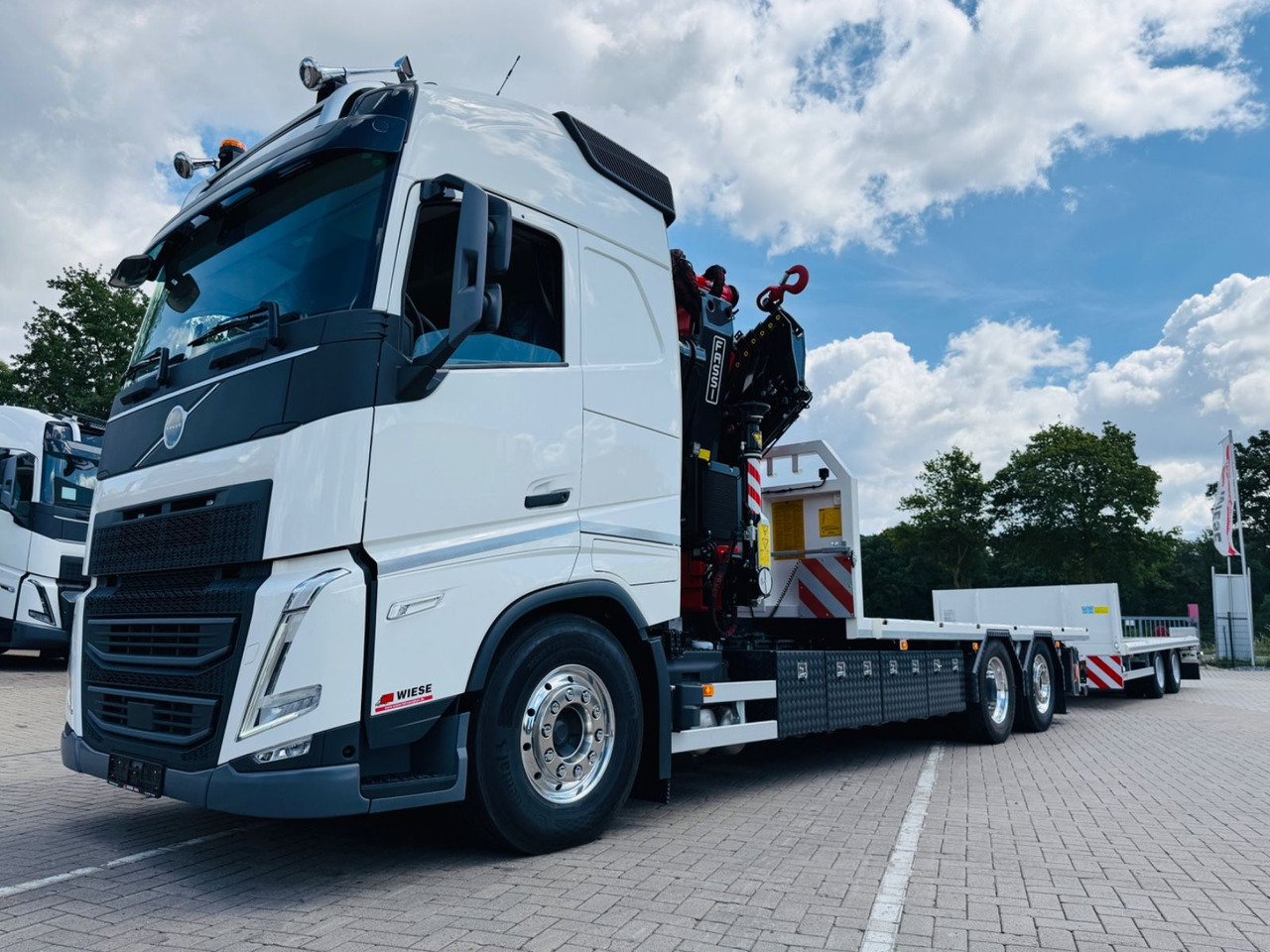 Volvo FH540 6x2 Containerpritsche mit F545RA.2.26 - Camião de caixa aberta/ Plataforma, Camião grua: foto 1 Volvo FH540 6x2 Containerpritsche mit F545RA.2.26 - Camião de caixa aberta/ Plataforma, Camião grua: foto 1