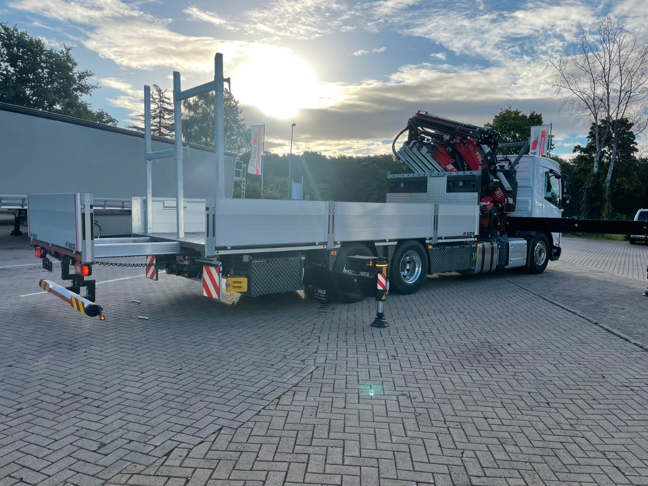 Volvo FMX 500 FASSI Ladekran F545 JIB & Winde Sofort - Camião de caixa aberta/ Plataforma, Camião grua: foto 5 Volvo FMX 500 FASSI Ladekran F545 JIB & Winde Sofort - Camião de caixa aberta/ Plataforma, Camião grua: foto 5