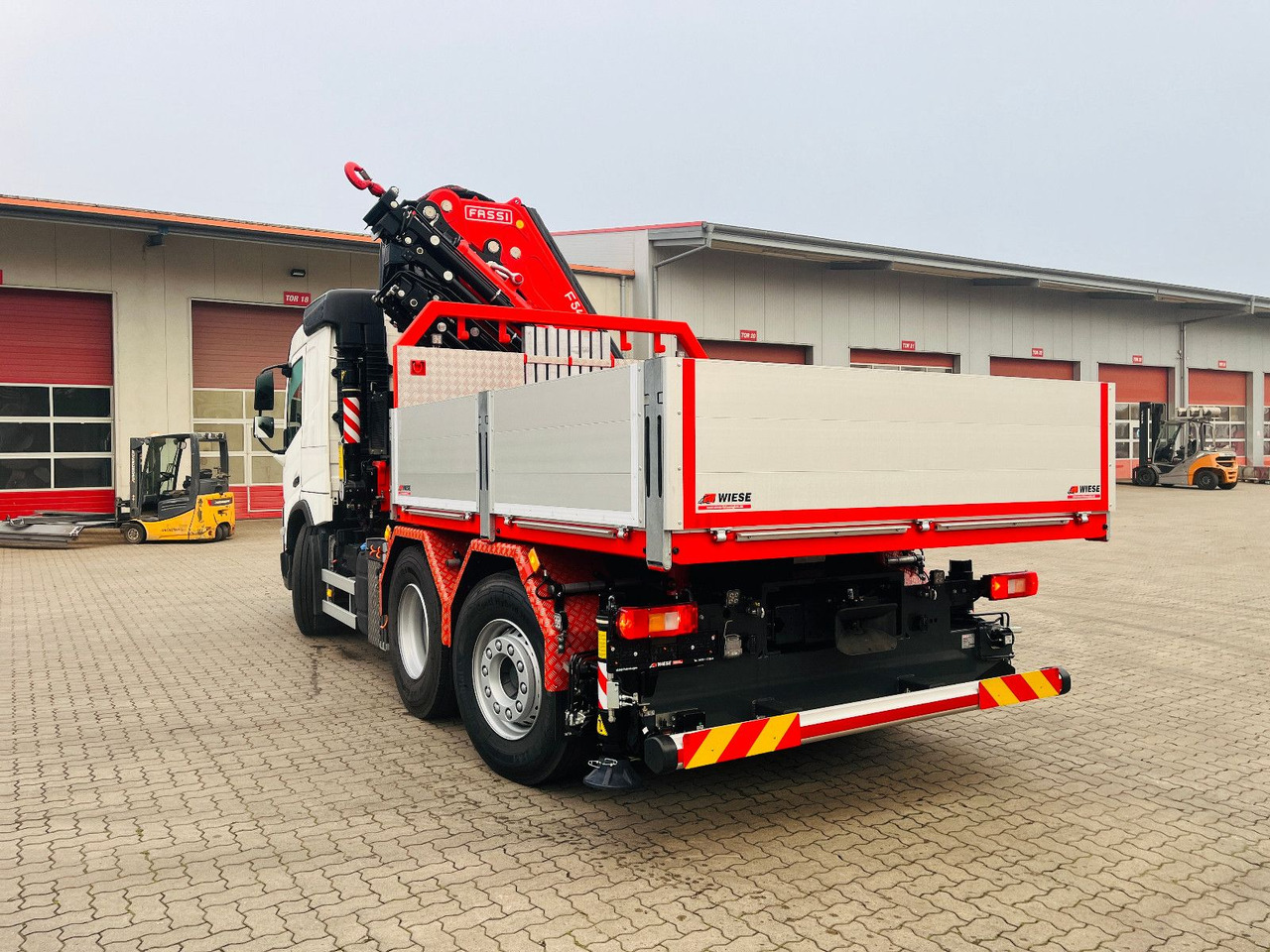 Volvo FMX 540 6x2 mit F545RA.2.28 - Camião grua: foto 3 Volvo FMX 540 6x2 mit F545RA.2.28 - Camião grua: foto 3