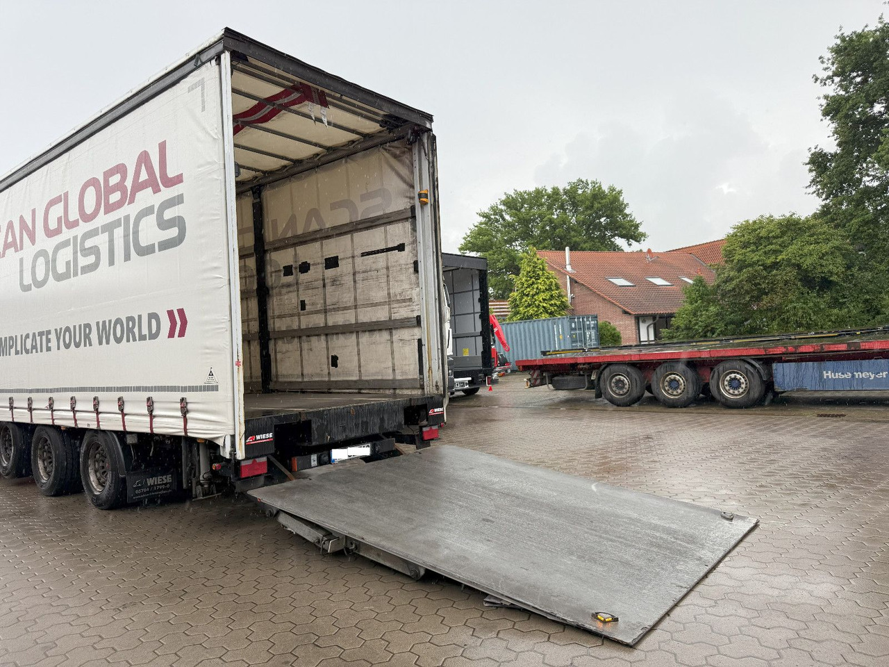 Semi-reboque de lona Wiese Mega Schiebeplane mit Dhollandia Rampe 9t: foto 7