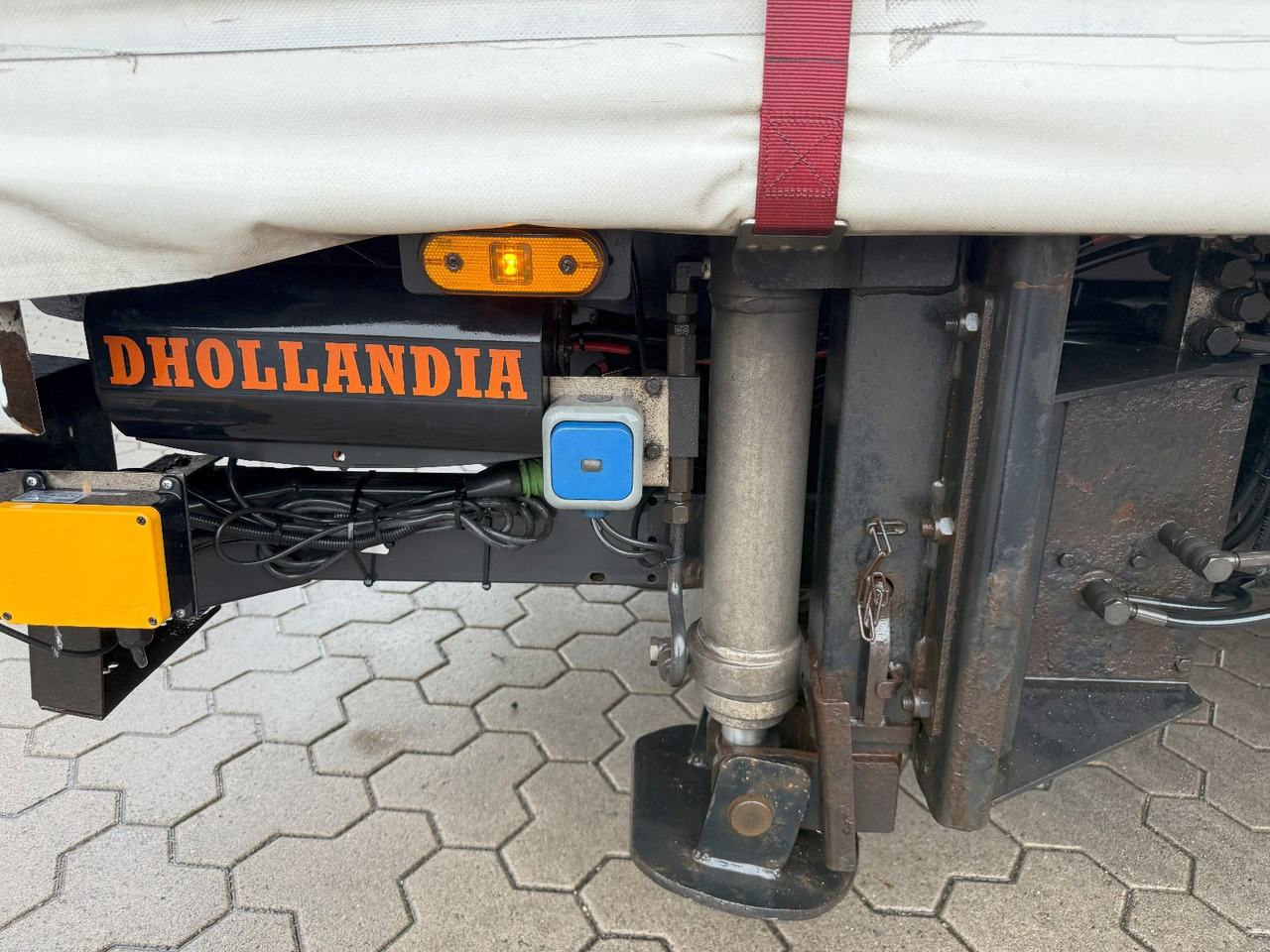 Semi-reboque de lona Wiese Mega Schiebeplane mit Dhollandia Rampe 9t: foto 14