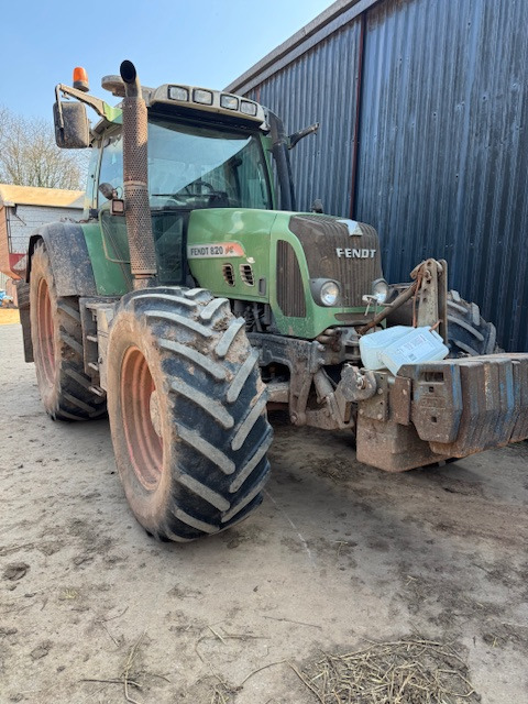 FENDT 820 VARIO - Trator: foto 1 FENDT 820 VARIO - Trator: foto 1