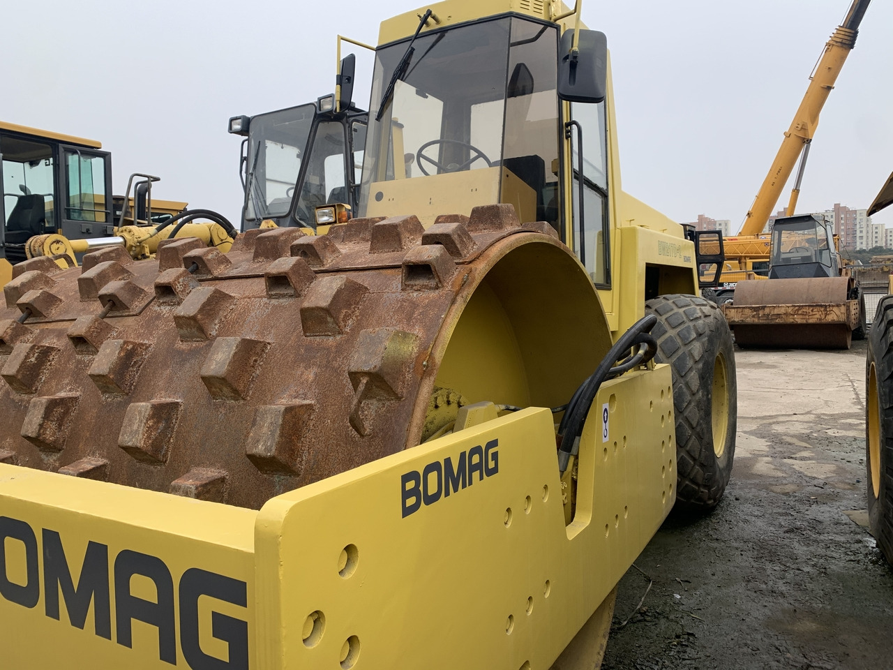 BOMAG BW217D - Rolo: foto 1 BOMAG BW217D - Rolo: foto 1