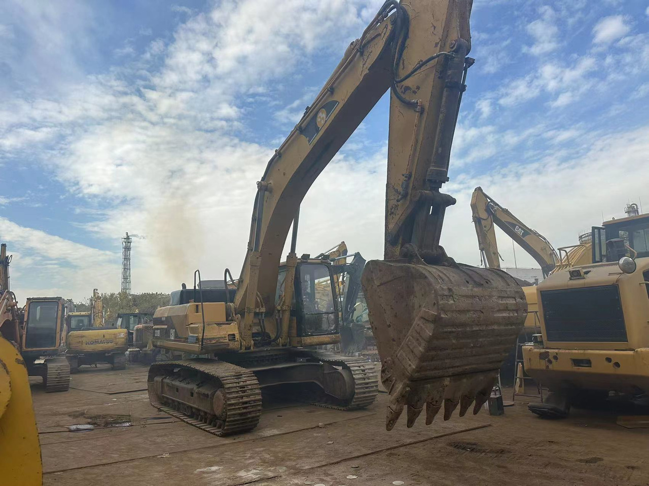 CATERPILLAR 330BL - Escavadora de rastos: foto 2 CATERPILLAR 330BL - Escavadora de rastos: foto 2