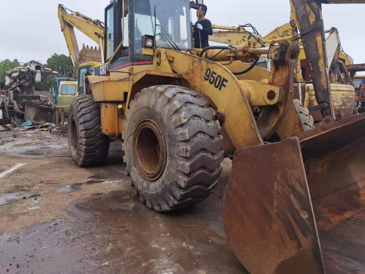 CATERPILLAR 950F - Pá carregadora de rodas: foto 2 CATERPILLAR 950F - Pá carregadora de rodas: foto 2