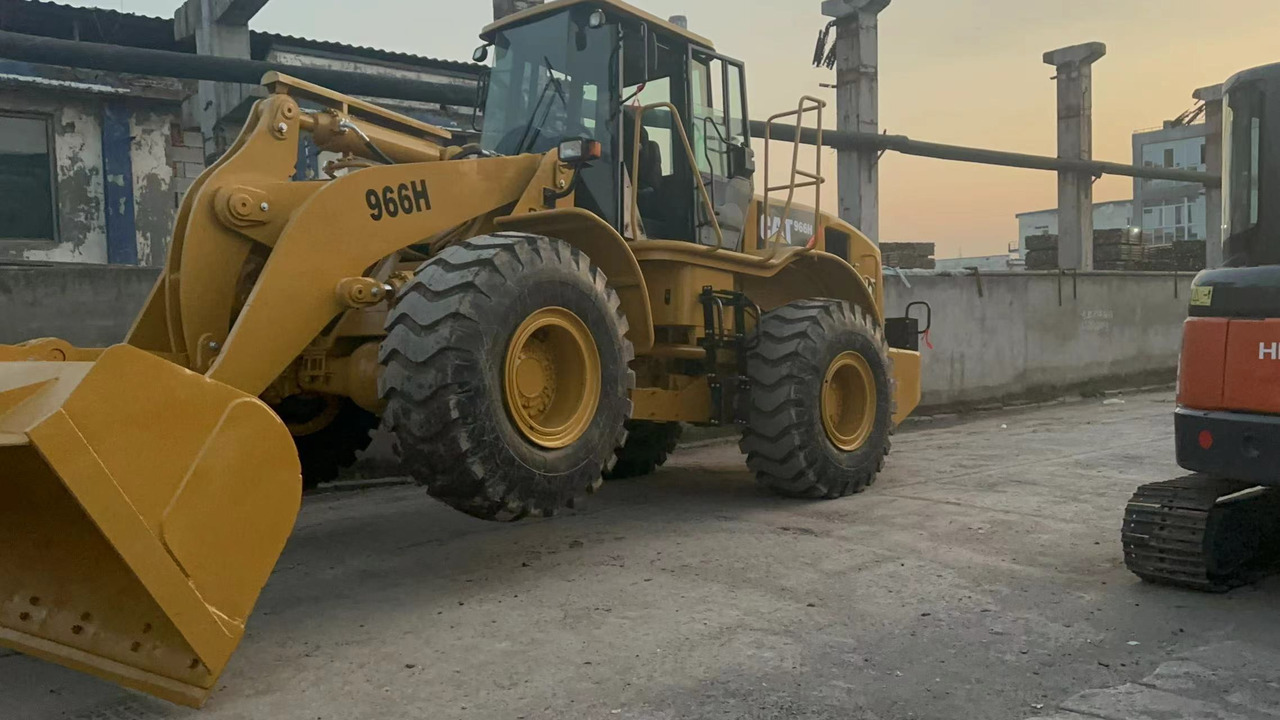 CATERPILLAR 966H - Escavadeira de rodas: foto 4 CATERPILLAR 966H - Escavadeira de rodas: foto 4